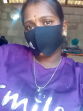 Snapshot of Tamil_Hot_Sandy chatting on 5, 11, 2025 Tamil Hot Sandy online show from 5, 11, 2025