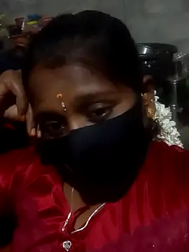 Snapshot of Tamil_Hot_Sandy chatting on 5, 11, 2025 Tamil Hot Sandy online show from 5, 11, 2025