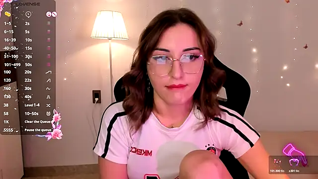 AmyVilvet  online show from 17, 11, 2025