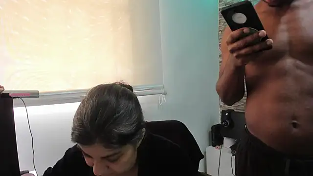 Yin yang hot online show from 23, 11, 2025