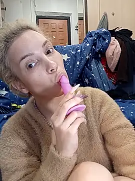 Snapshot of Conny_Shellie chatting on 22, 11, 2025 Conny Shellie online show from 22, 11, 2025