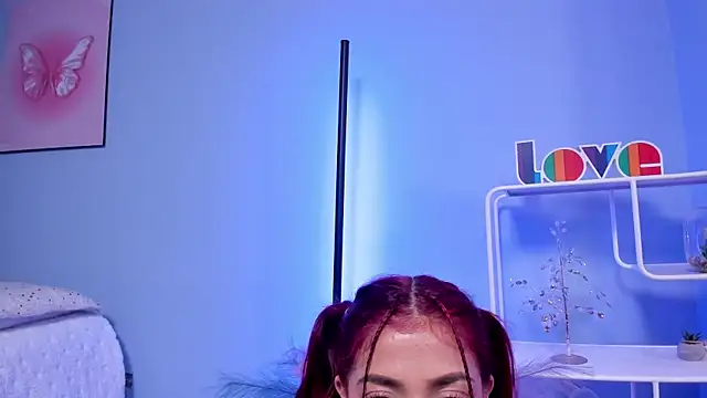 KathiaSaenz  online show from 12, 11, 2025