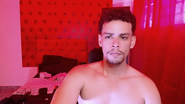 Snapshot of DominicBlazze chatting on 4, 10, 2025 DominicBlazze online show from 4, 10, 2025