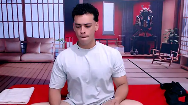 Snapshot of DominicBlazze chatting on 5, 10, 2025 DominicBlazze online show from 5, 10, 2025