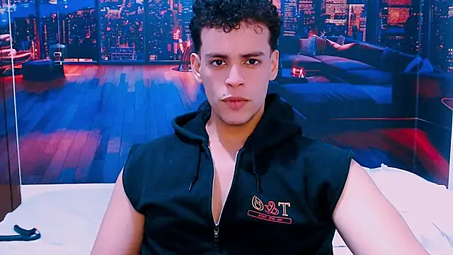 Snapshot of DominicBlazze chatting on 15, 10, 2025 DominicBlazze online show from 15, 10, 2025