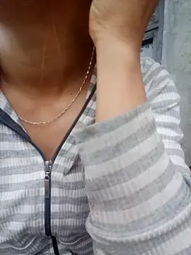 Snapshot of nhinhi-sexy chatting on 3, 10, 2025 nhinhi-sexy online show from 3, 10, 2025