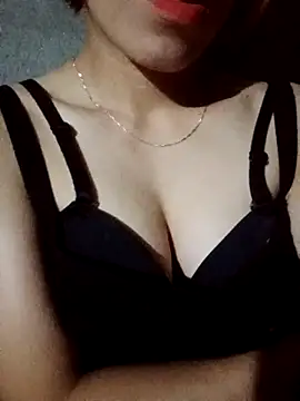 Snapshot of nhinhi-sexy chatting on 10, 10, 2025 nhinhi-sexy online show from 10, 10, 2025