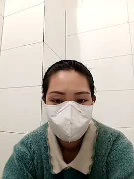 Snapshot of bree-zz chatting on 5, 12, 2025 bree-zz online show from 5, 12, 2025