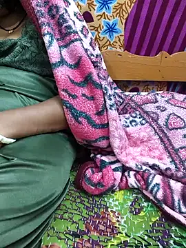 Snapshot of Desi_Lilly01 chatting on 27, 11, 2025 Desi Lilly01 online show from 27, 11, 2025