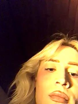 Snapshot of alexawinterrr chatting on 4, 11, 2025 alexawinterrr online show from 4, 11, 2025