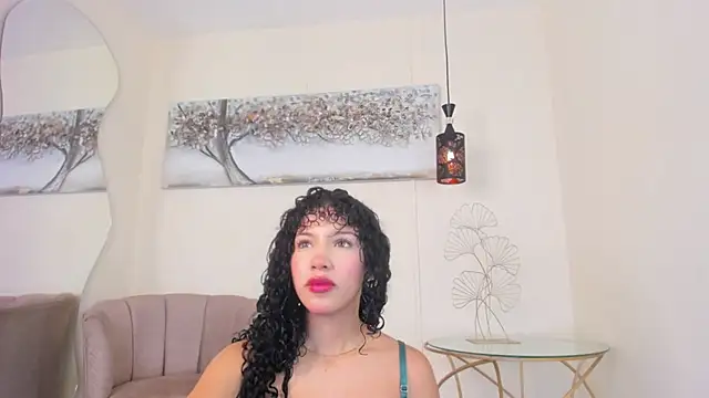 Snapshot of annalise_goerts chatting on 16, 10, 2025 annalise goerts online show from 16, 10, 2025