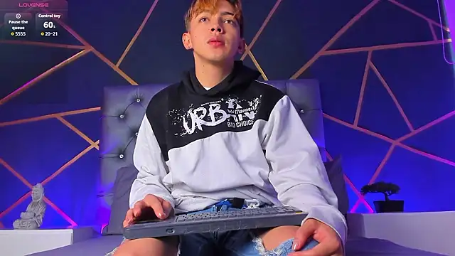 Lian Miller1  online show from 21, 2, 2026