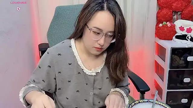 NEWONETO online show from 17, 11, 2025