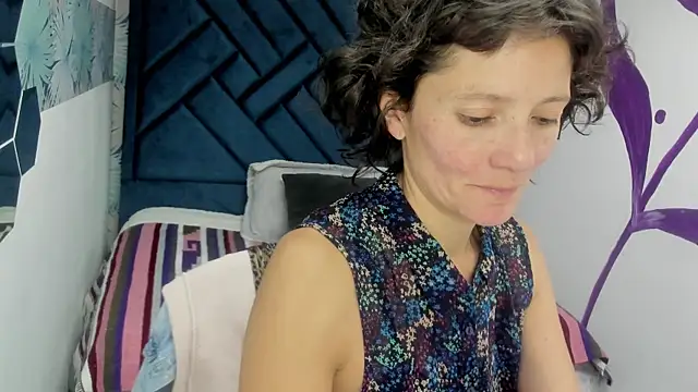 Valery More   online show from 28, 10, 2025