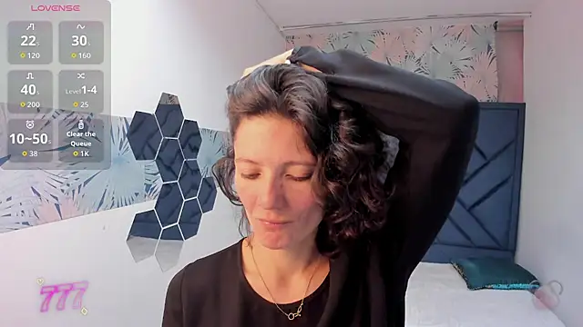 Snapshot of Valery_More__ chatting on 18, 6, 2026 Valery More online show from 18, 6, 2026