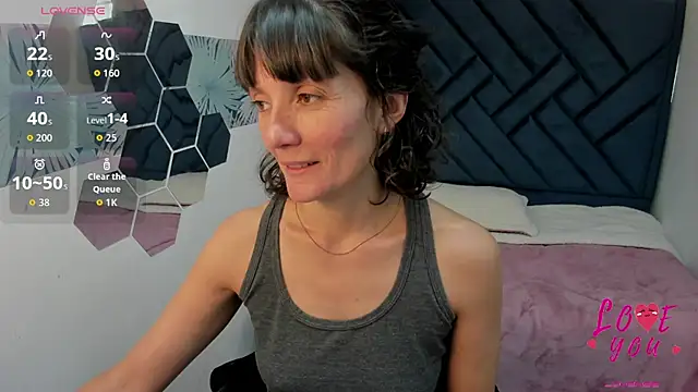 Snapshot of Valery_More__ chatting on 1, 7, 2026 Valery More online show from 1, 7, 2026