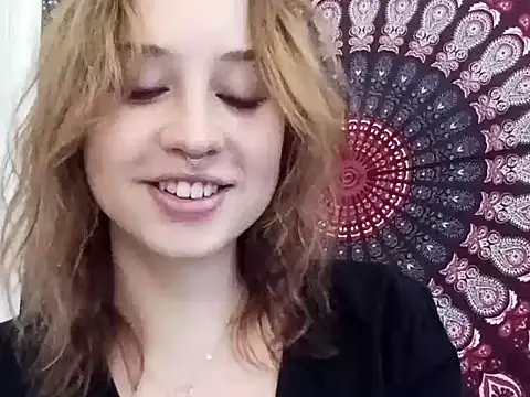 AdalynKiss online show from 10, 10, 2025