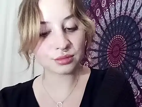 AdalynKiss online show from 17, 10, 2025