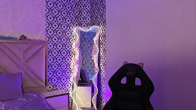 Ixchel tay online show from 2, 3, 2026