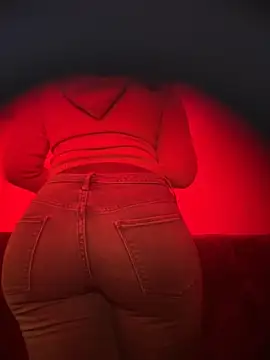 Snapshot of bellacagyal chatting on 23, 11, 2025 bellacagyal online show from 23, 11, 2025