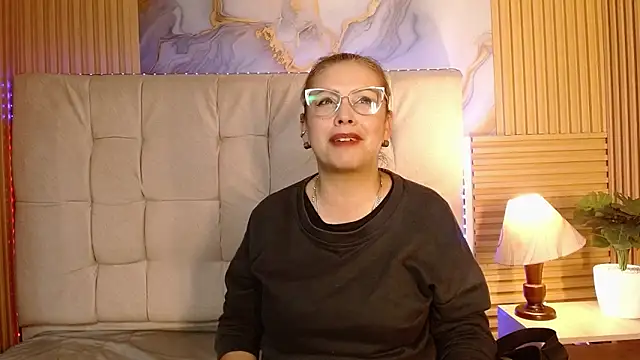 Snapshot of mavyhot303 chatting on 5, 11, 2025 mavyhot303 online show from 5, 11, 2025