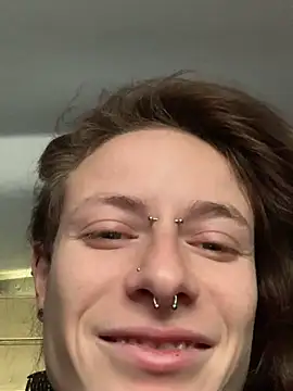 GoldenPussy1329 online show from 22, 12, 2025