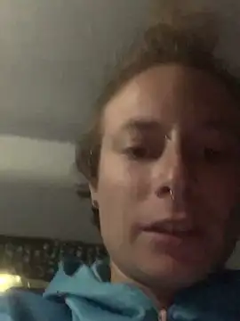 GoldenPussy1329 online show from 31, 5, 2026
