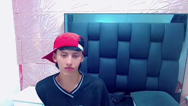 thaigo twink38 online show from 7, 1, 2026