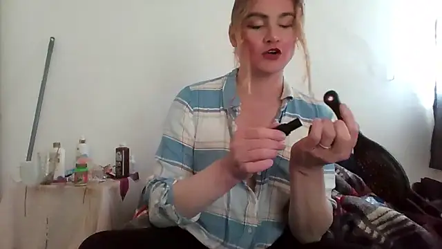 Snapshot of vagimosa chatting on 4, 12, 2025 vagimosa online show from 4, 12, 2025