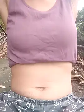 Snapshot of Khanhu_xx chatting on 4, 10, 2025 Khanhu xx online show from 4, 10, 2025