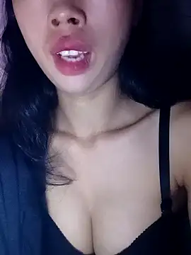 Snapshot of Khanhu_xx chatting on 2, 11, 2025 Khanhu xx online show from 2, 11, 2025