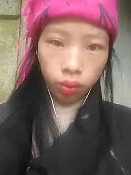 Snapshot of Khanhu_xx chatting on 19, 12, 2025 Khanhu xx online show from 19, 12, 2025