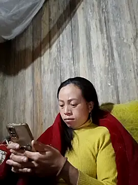 Tuyet xx online show from 4, 12, 2025