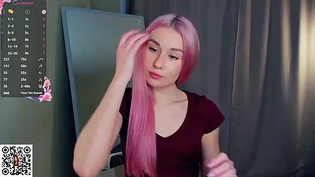 MinaRuzzo online show from 15, 12, 2025