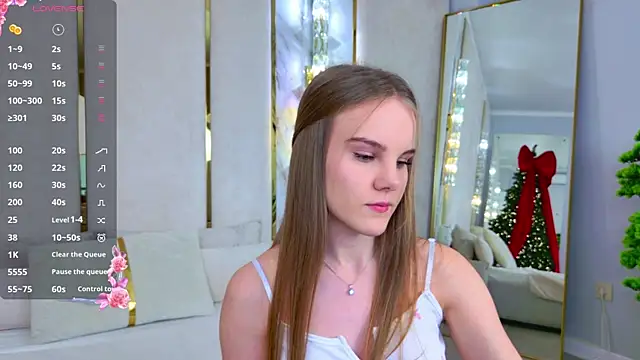 Snapshot of Lili_Lohan chatting on 25, 11, 2025 Lili Lohan online show from 25, 11, 2025