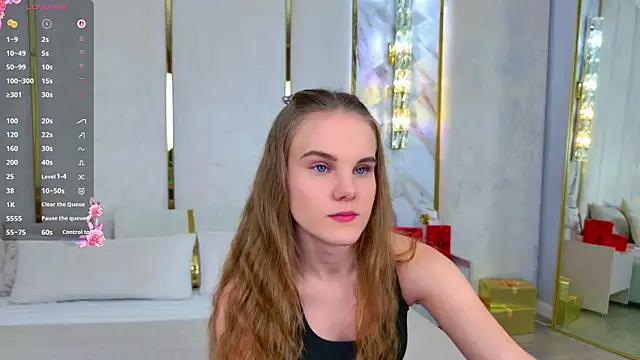 Snapshot of Lili_Lohan chatting on 5, 12, 2025 Lili Lohan online show from 5, 12, 2025