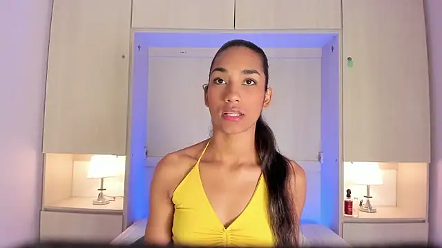 AnahiCollins online show from 8, 1, 2026