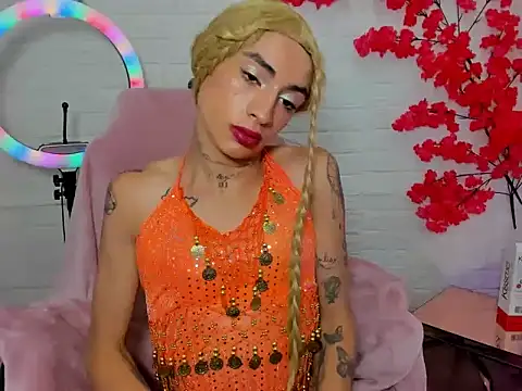 Snapshot of Mila_Leon chatting on 18, 10, 2025 Mila Leon online show from 18, 10, 2025