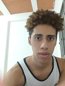 Snapshot of The_boy_good chatting on 16, 10, 2025 The boy good online show from 16, 10, 2025