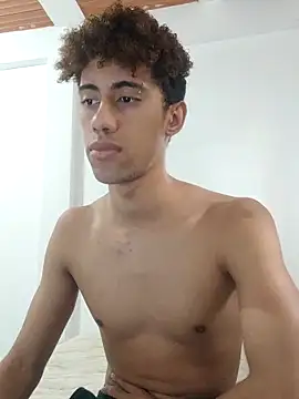 Snapshot of The_boy_good chatting on 18, 10, 2025 The boy good online show from 18, 10, 2025