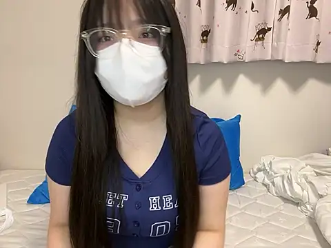 YUKINA 00 online show from 15, 10, 2025