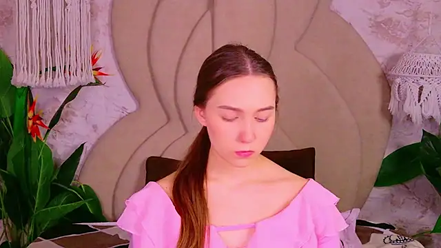 OliviaLay online show from 8, 1, 2026