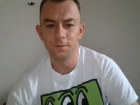 Snapshot of VanBeatPL chatting on 6, 10, 2025 VanBeatPL online show from 6, 10, 2025