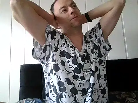 Snapshot of VanBeatPL chatting on 18, 10, 2025 VanBeatPL online show from 18, 10, 2025