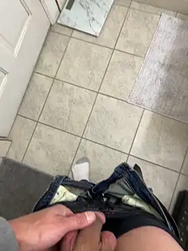 Snapshot of littleguybigdick1564 chatting on 22, 11, 2025 littleguybigdick1564 online show from 22, 11, 2025