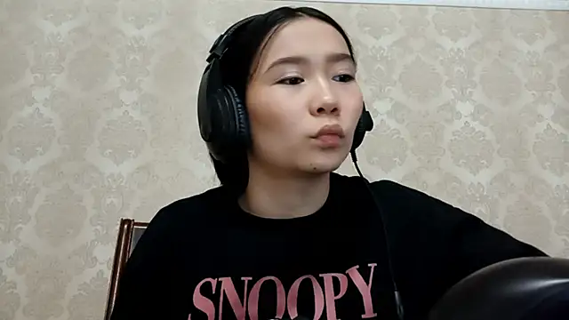 Snapshot of YukiShaapan chatting on 19, 10, 2025 YukiShaapan online show from 19, 10, 2025