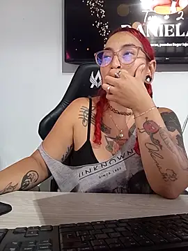 Snapshot of rojita-rojita chatting on 4, 11, 2025 rojita-rojita online show from 4, 11, 2025