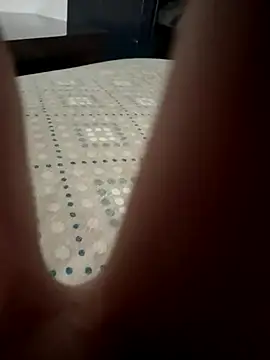 Snapshot of NoFilterCouple chatting on 5, 10, 2025 NoFilterCouple online show from 5, 10, 2025