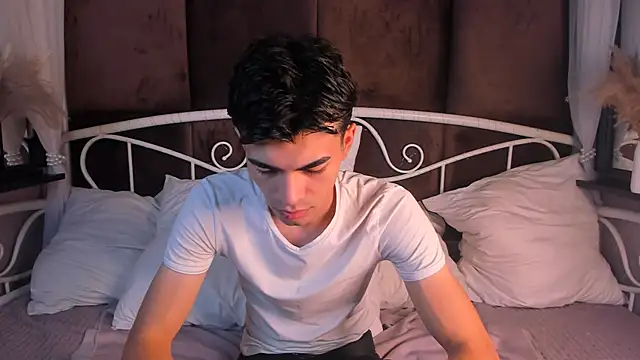 Snapshot of JaremyHarris chatting on 12, 10, 2025 JaremyHarris online show from 12, 10, 2025