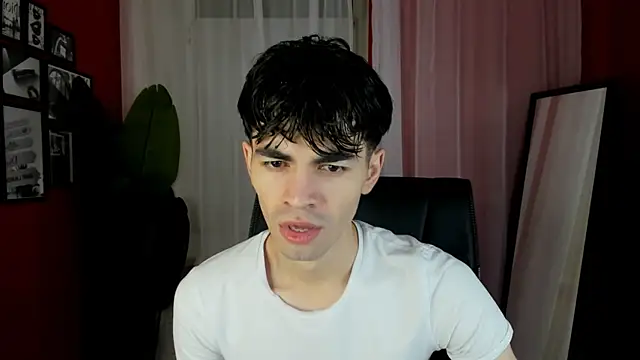 Snapshot of JaremyHarris chatting on 14, 11, 2025 JaremyHarris online show from 14, 11, 2025